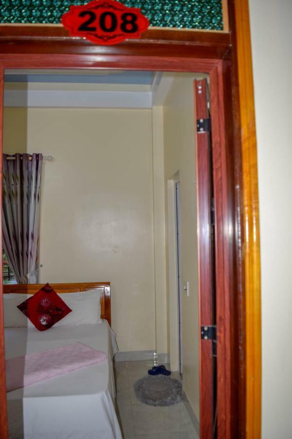 Phong Nha Orient Hotel מראה חיצוני תמונה